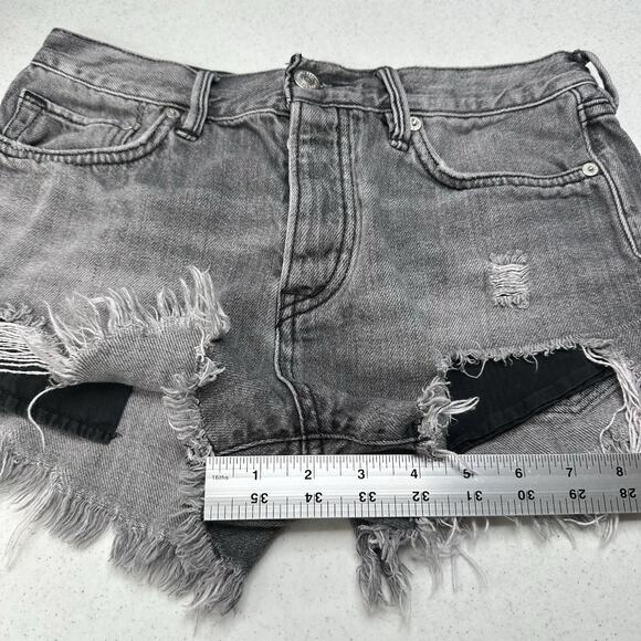 We The Free People Shorts Womens 26 Faded Gray Denim Button Fly Anthropologie - Picture 5 of 10